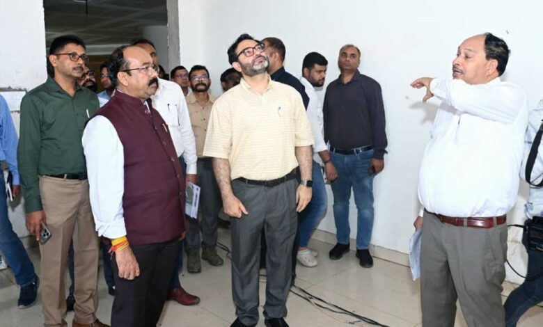 रायपुर : विधानसभा के नए भवन का काम सितम्बर तक पूर्ण करने का लक्ष्य, इंटीरियर और फर्नीचर का काम जोरों पर रायपुर : विधानसभा के नए भवन का काम सितम्बर तक पूर्ण करने का लक्ष्य, इंटीरियर और फर्नीचर का काम जोरों पर