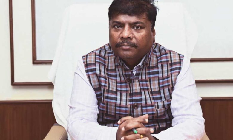 वनोपज से वनांचल के लोगों के जीवन में आ रही है आर्थिक समृद्धि: वन मंत्री केदार कश्यप वनोपज से वनांचल के लोगों के जीवन में आ रही है आर्थिक समृद्धि: वन मंत्री केदार कश्यप