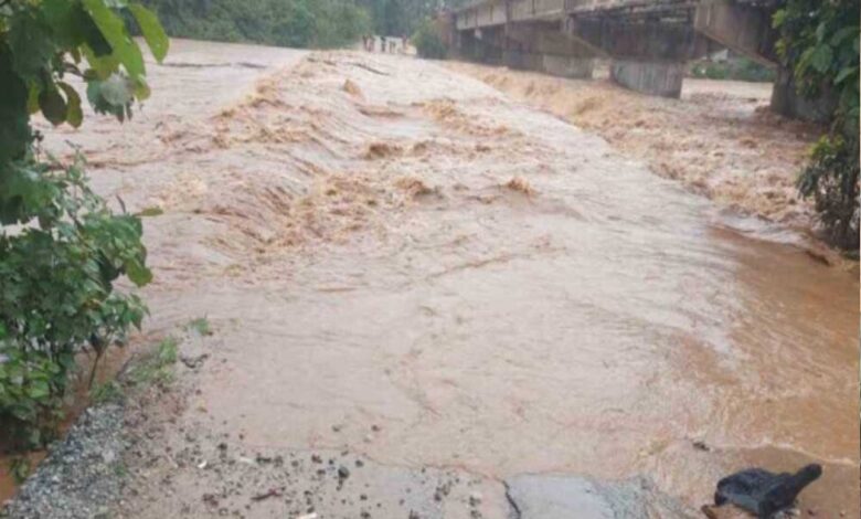 CG आज भी जमकर बरसेंगे बदरा, मध्य छत्तीसगढ़ में मौसम की मार, भारी बारिश का अलर्ट CG आज भी जमकर बरसेंगे बदरा, मध्य छत्तीसगढ़ में मौसम की मार, भारी बारिश का अलर्ट