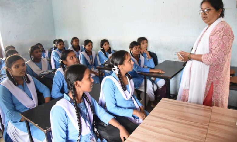 ग्रामीण स्कूलों की शैक्षणिक गुणवत्ता में आया सुधार ग्रामीण स्कूलों की शैक्षणिक गुणवत्ता में आया सुधार
