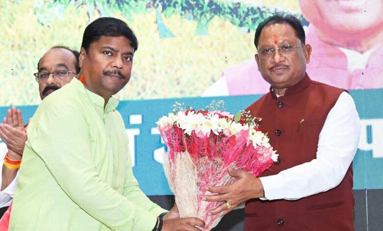 रायपुर : मुख्यमंत्री विष्णु देव साय का आह्वान — ‘वेटलैण्ड मित्र’ बनें, जैविक विरासत को बचाएं रायपुर : मुख्यमंत्री विष्णु देव साय का आह्वान — ‘वेटलैण्ड मित्र’ बनें, जैविक विरासत को बचाएं