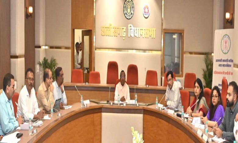 सहभागिता और संवेदनशीलता के साथ विशेष पिछड़ी जनजातियों के विकास के लिए करें कार्य: मंत्री रामविचार नेताम सहभागिता और संवेदनशीलता के साथ विशेष पिछड़ी जनजातियों के विकास के लिए करें कार्य: मंत्री रामविचार नेताम