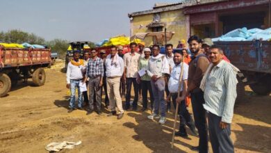 खाद-बीज की पर्याप्त उपलब्धता, उठाव जारी