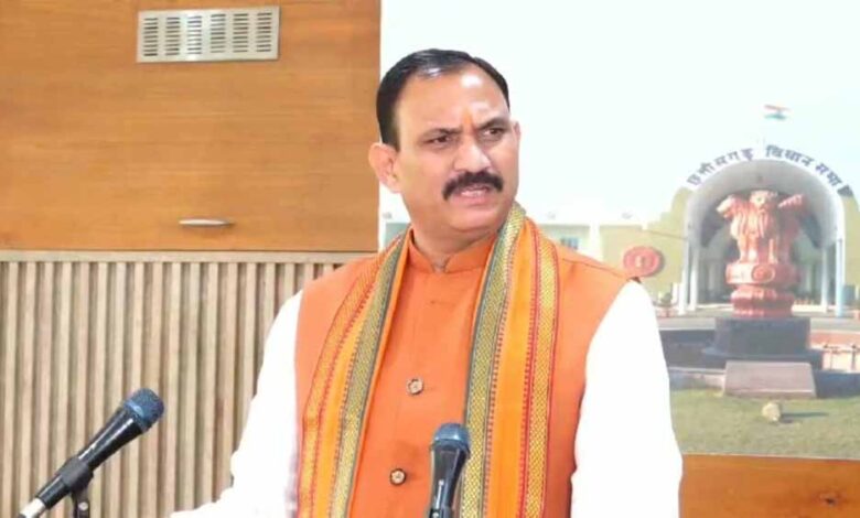 विधानसभा में मेकाहारा पर घमासान: जांच मशीनें बंद होने पर विपक्ष-सरकार आमने-सामने