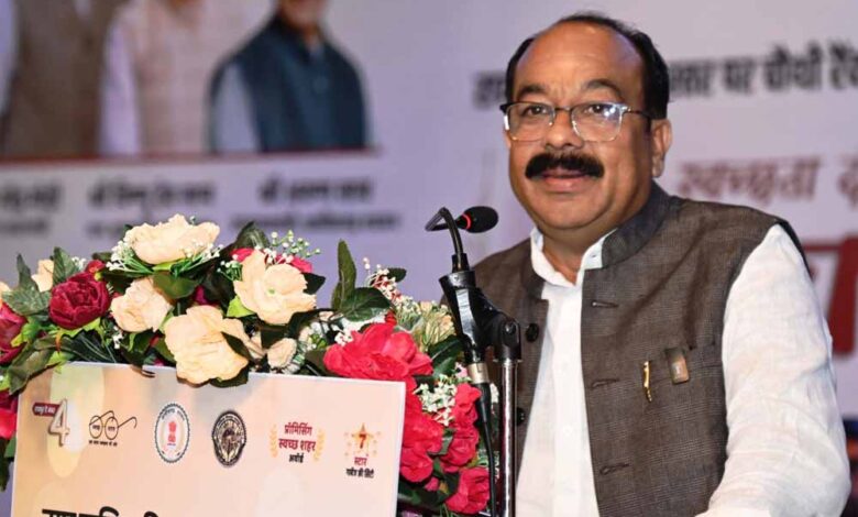 रायपुर को नम्बर-1 बनाने स्वच्छता के कार्यों में बढ़ानी होगी जनसहभागिता – अरुण साव रायपुर को नम्बर-1 बनाने स्वच्छता के कार्यों में बढ़ानी होगी जनसहभागिता – अरुण साव