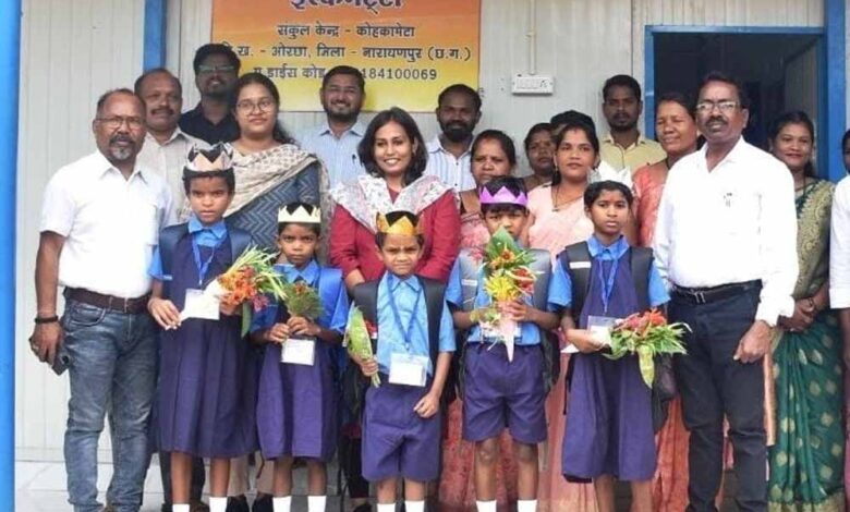 ईरकभट्टी के बच्चों की आँखों में लौटी चमक, बंद स्कूल में फिर से गूंजे क, ख, ग….. ईरकभट्टी के बच्चों की आँखों में लौटी चमक, बंद स्कूल में फिर से गूंजे क, ख, ग…..