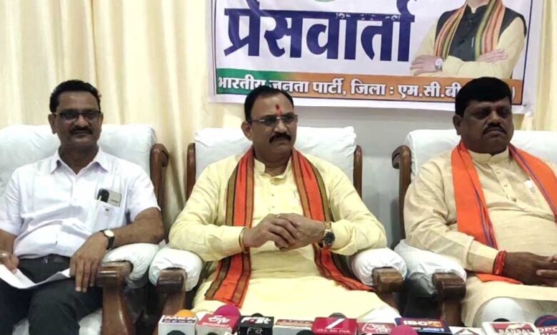 पुत्र मोह में भूपेश ने पूरी कांग्रेस को झोंका: मंत्री जायसवाल पुत्र मोह में भूपेश ने पूरी कांग्रेस को झोंका: मंत्री जायसवाल