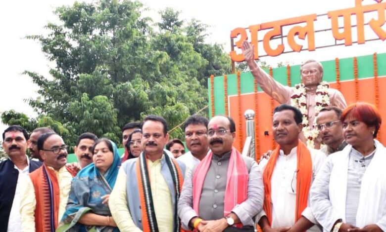 उप मुख्यमंत्री अरुण साव ने चार अटल परिसरों का किया लोकार्पण उप मुख्यमंत्री अरुण साव ने चार अटल परिसरों का किया लोकार्पण