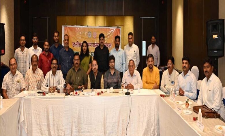 रायपुर : छत्तीसगढ़ श्रम कल्याण मंडल के संचालक मंडल की बैठक में मजदूर हितों के अनेक फैसले रायपुर : छत्तीसगढ़ श्रम कल्याण मंडल के संचालक मंडल की बैठक में मजदूर हितों के अनेक फैसले
