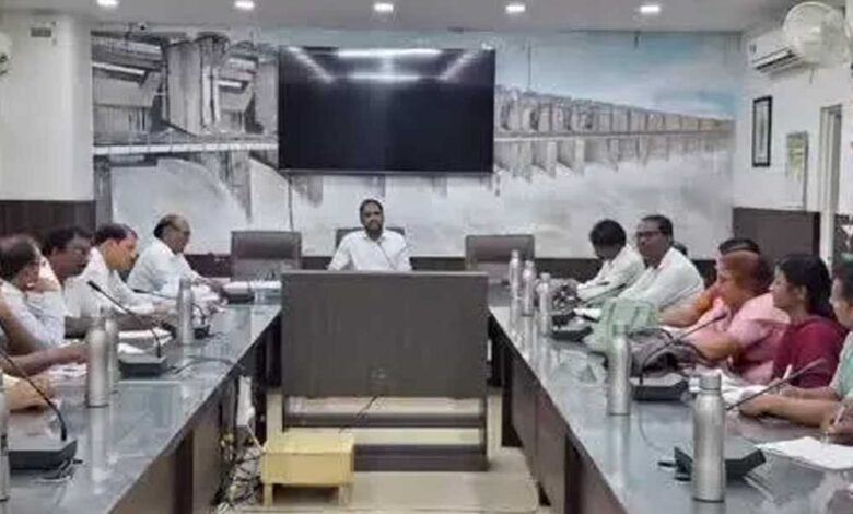 धमतरी : टीएल मीटिंग : बाढ़ प्रभावित क्षेत्रों में राशन और दवाईयां की उपलब्धता करें सुनिश्चित धमतरी : टीएल मीटिंग : बाढ़ प्रभावित क्षेत्रों में राशन और दवाईयां की उपलब्धता करें सुनिश्चित