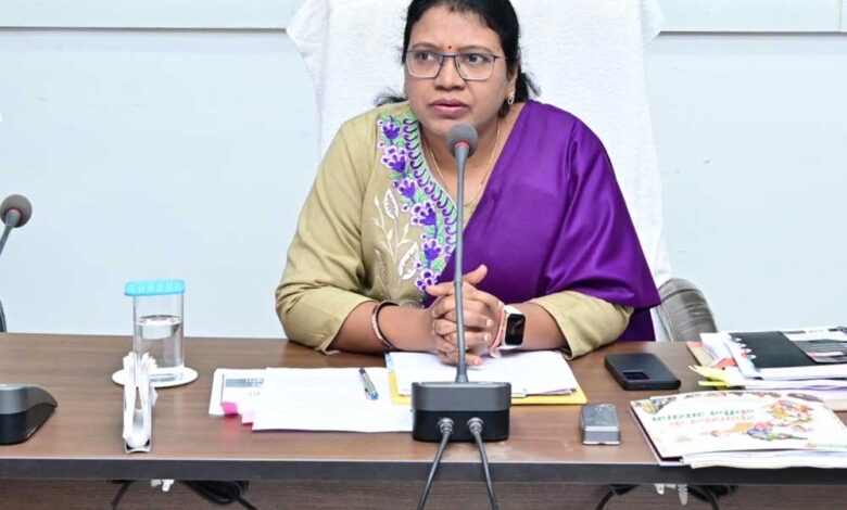 गौरेला पेण्ड्रा मरवाही : जनदर्शन में 23 लोगों ने दिया आवेदन : कलेक्टर ने एक-एक कर सुनी सभी की फरियाद गौरेला पेण्ड्रा मरवाही : जनदर्शन में 23 लोगों ने दिया आवेदन : कलेक्टर ने एक-एक कर सुनी सभी की फरियाद