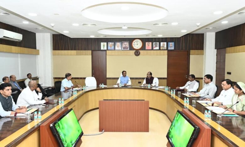 छत्तीसगढ़ कैबिनेट के बड़े फैसले: खनिज नीति में बदलाव, बनेगी क्रिकेट अकादमी छत्तीसगढ़ कैबिनेट के बड़े फैसले: खनिज नीति में बदलाव, बनेगी क्रिकेट अकादमी