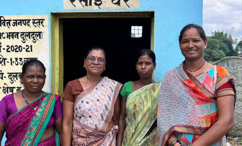 आशा महिला समूह: स्वच्छ भोजन सेवा के साथ आत्मनिर्भरता की ओर सशक्त कदम… आशा महिला समूह: स्वच्छ भोजन सेवा के साथ आत्मनिर्भरता की ओर सशक्त कदम…