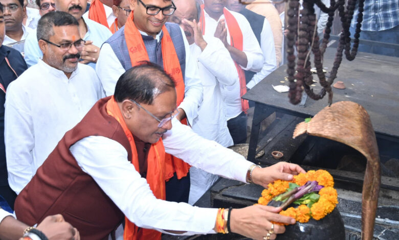 गुरु पूर्णिमा पर मुख्यमंत्री विष्णु देव साय ने श्री सत्यनारायण बाबा धाम में की पूजा-अर्चना, प्रदेशवासियों के सुख-समृद्धि की कामना की…. गुरु पूर्णिमा पर मुख्यमंत्री विष्णु देव साय ने श्री सत्यनारायण बाबा धाम में की पूजा-अर्चना, प्रदेशवासियों के सुख-समृद्धि की कामना की….