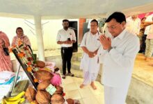 गुरु पूर्णिमा पर उद्योग मंत्री श्री देवांगन में सद्गुरु कबीर आश्रम में की पूजा अर्चना कर लिया आशीर्वाद, प्रदेश वासियों के खुशहाली की कामना की