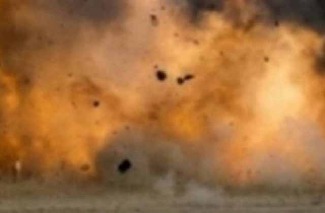 नक्सलियों की कायराना हरकत: IED ब्लास्ट में तीन ग्रामीण घायल नक्सलियों की कायराना हरकत: IED ब्लास्ट में तीन ग्रामीण घायल