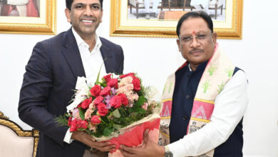 मुख्यमंत्री विष्णु देव साय से केंद्रीय संचार एवं ग्रामीण विकास राज्य मंत्री डॉ. चन्द्रशेखर पेम्मासानी ने की सौजन्य मुलाक़ात….