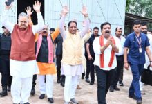 मुख्यमंत्री विष्णुदेव साय कांवड़ियों पर पुष्प वर्षा के लिए हेलीकॉप्टर से कवर्धा के लिए रवाना…