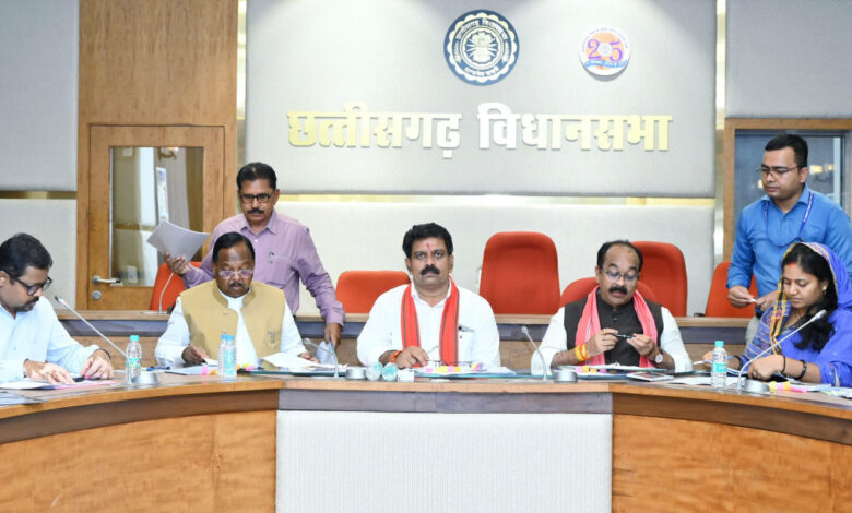 उपमुख्यमंत्री विजय शर्मा की अध्यक्षता में विशुद्ध रूप से राजनीतिक आंदोलनों से सम्बंधित दर्ज प्रकरणों पर मंत्रिपरिषद की उपसमिति की बैठक सम्पन्न…