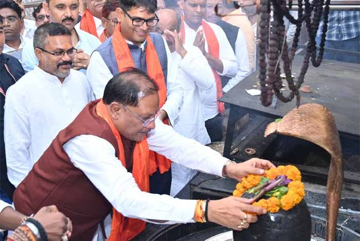 श्री श्री 108 श्री सत्यनारायण बाबा धाम कोसमनारा में पहुंचे मुख्यमंत्री श्री विष्णु देव साय, की प्रार्थना श्री श्री 108 श्री सत्यनारायण बाबा धाम कोसमनारा में पहुंचे मुख्यमंत्री श्री विष्णु देव साय, की प्रार्थना