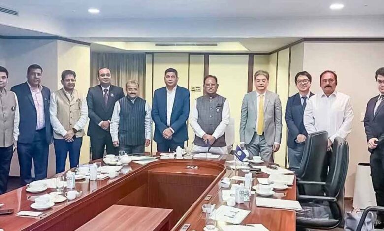 मुख्यमंत्री साय ने जापानी उद्योगपतियों संग की बैठक, छत्तीसगढ़ में निवेश की संभावनाओं पर चर्चा मुख्यमंत्री साय ने जापानी उद्योगपतियों संग की बैठक, छत्तीसगढ़ में निवेश की संभावनाओं पर चर्चा