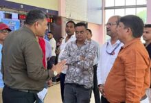 यात्रियों की शिकायत पर तुरंत एक्शन: Sr. DCM ने ‘नायक’ फिल्म की तर्ज पर हटाए CRS