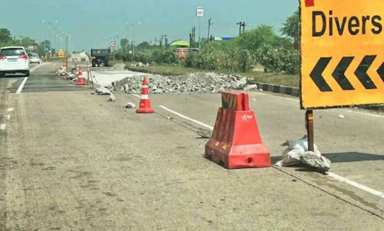 बिलासपुर-रायपुर NH की दुर्दशा पर हाईकोर्ट सख्त, प्रोजेक्ट मैनेजर से तीन हफ्ते में मांगा जवाब बिलासपुर-रायपुर NH की दुर्दशा पर हाईकोर्ट सख्त, प्रोजेक्ट मैनेजर से तीन हफ्ते में मांगा जवाब