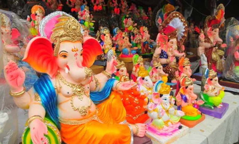 सड़क किनारे नहीं बिकेंगी गणेश मूर्तियां, निगम ने तय किया बिक्री का नया स्थान सड़क किनारे नहीं बिकेंगी गणेश मूर्तियां, निगम ने तय किया बिक्री का नया स्थान