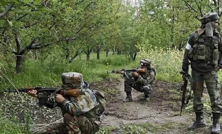 बीजापुर मुठभेड़: सुरक्षाबलों ने एक नक्सली को किया ढेर, सर्च ऑपरेशन जारी बीजापुर मुठभेड़: सुरक्षाबलों ने एक नक्सली को किया ढेर, सर्च ऑपरेशन जारी