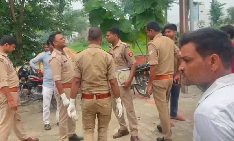 आधी रात प्रेमिका से मिलने पहुंचे BJP नेता पर टूटा कहर, घरवालों ने लाठियों से किया हमला