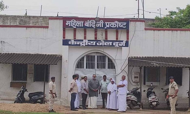 मानव तस्करी और धर्मांतरण के आरोप में गिरफ्तार ननों को एनआईए कोर्ट से मिली जमानत मानव तस्करी और धर्मांतरण के आरोप में गिरफ्तार ननों को एनआईए कोर्ट से मिली जमानत