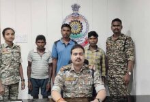 नक्सल विरोधी अभियान में बड़ी सफलता, दो लाख के इनामी सहित तीन नक्सली गिरफ्तार