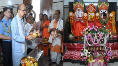 राज्यपाल रमेन डेका ने किए महाप्रभु जगन्नाथ भगवान के दर्शन