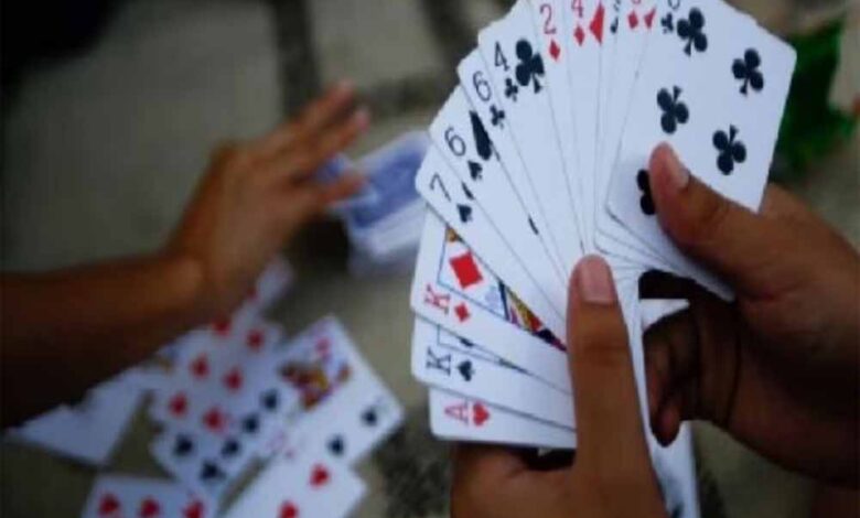 ‘बावन परियां’ के खेल का भंडाफोड़, पुलिस की छापेमारी में 11 धन्ना सेठ गिरफ्तार ‘बावन परियां’ के खेल का भंडाफोड़, पुलिस की छापेमारी में 11 धन्ना सेठ गिरफ्तार