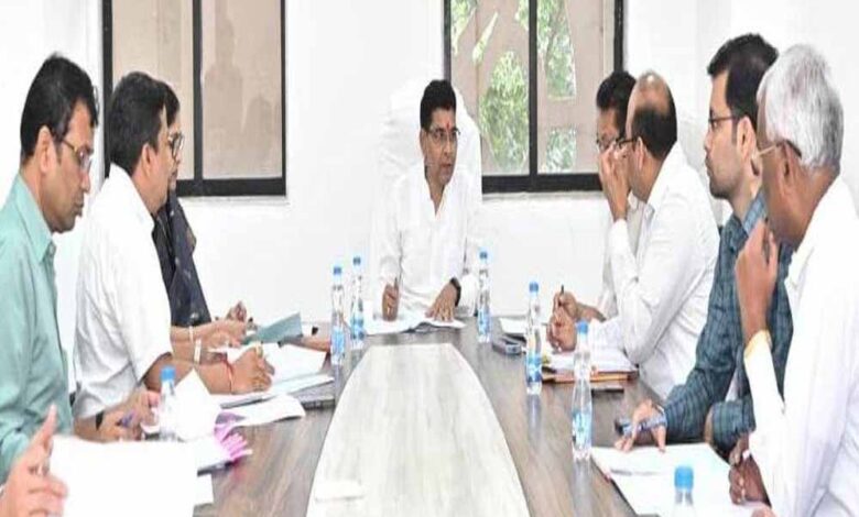 रायपुर : राजस्व कार्य होंगे और अधिक पारदर्शी व समयबद्ध: मंत्री टंक राम वर्मा