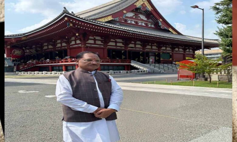 रायपुर : मुख्यमंत्री साय ने जापान पहुंचने के बाद सबसे पहले टोक्यो स्थित ऐतिहासिक असाकुसा मंदिर में की पूजा-अर्चना रायपुर : मुख्यमंत्री साय ने जापान पहुंचने के बाद सबसे पहले टोक्यो स्थित ऐतिहासिक असाकुसा मंदिर में की पूजा-अर्चना