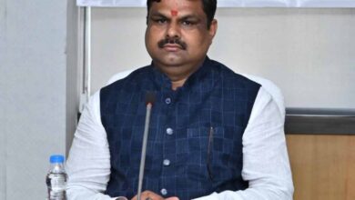 रायपुर : शिक्षा विभाग के अधिकारी शिक्षण कार्य को सर्वोच्च प्राथमिकता दें : मंत्री गजेन्द्र यादव