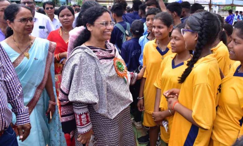 रायपुर : विधायक सुश्री उसेंडी ने 25वीं राज्य स्तरीय शालेय क्रीड़ा प्रतियोगिता का किया शुभारंभ रायपुर : विधायक सुश्री उसेंडी ने 25वीं राज्य स्तरीय शालेय क्रीड़ा प्रतियोगिता का किया शुभारंभ