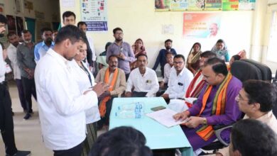 स्वास्थ्य मंत्री श्याम बिहारी जायसवाल ने प्राथमिक स्वास्थ्य केन्द्र जेवरा का किया आकस्मिक निरीक्षण