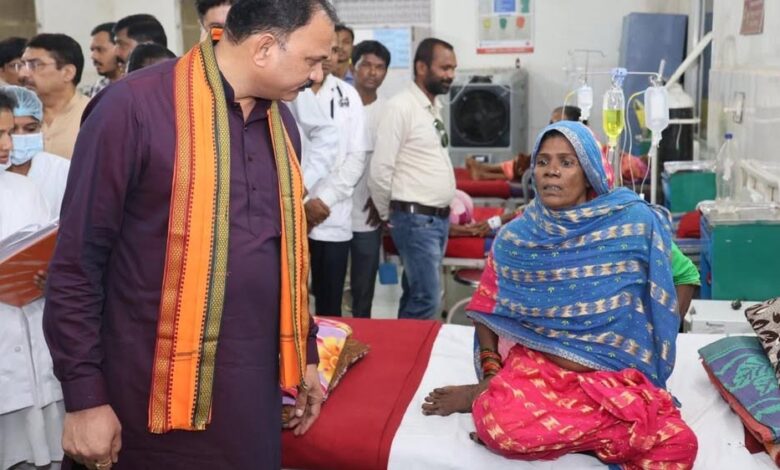 रायपुर : स्वास्थ्य मंत्री जायसवाल ने कोण्डागांव व फरसगांव में शासकीय अस्पतालों का किया निरीक्षण रायपुर : स्वास्थ्य मंत्री जायसवाल ने कोण्डागांव व फरसगांव में शासकीय अस्पतालों का किया निरीक्षण
