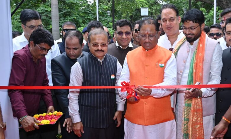 मुख्यमंत्रीविष्णु देव साय ने स्वतंत्रता दिवस पर टाउन हॉल में छायाचित्र प्रदर्शनी का किया शुभारंभ….