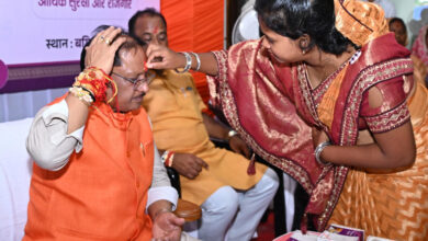 मुख्यमंत्री विष्णु देव साय को जशपुर की बहनों ने बांधी राखी…