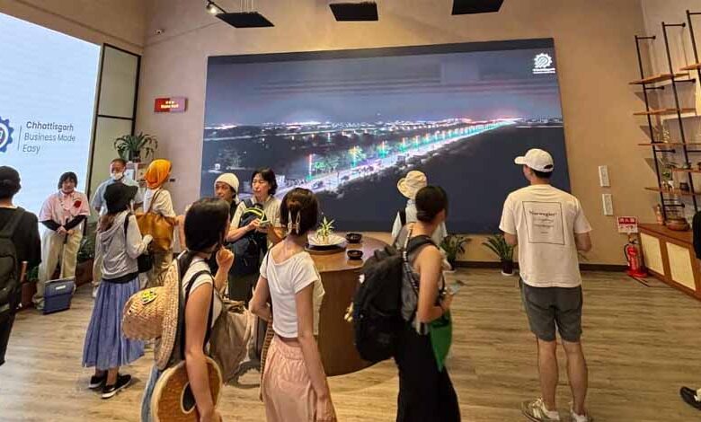 ओसाका (जापान) में वर्ल्ड एक्सपो 2025 के पहले ही दिन छत्तीसगढ़ पैवेलियन में उमड़ी रौनक ओसाका (जापान) में वर्ल्ड एक्सपो 2025 के पहले ही दिन छत्तीसगढ़ पैवेलियन में उमड़ी रौनक
