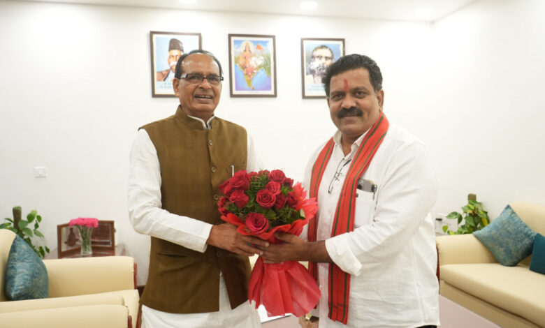 केंद्रीय मंत्री शिवराज सिंह चौहान से मिले छत्तीसगढ़ के उप मुख्यमंत्री विजय शर्मा…. केंद्रीय मंत्री शिवराज सिंह चौहान से मिले छत्तीसगढ़ के उप मुख्यमंत्री विजय शर्मा….