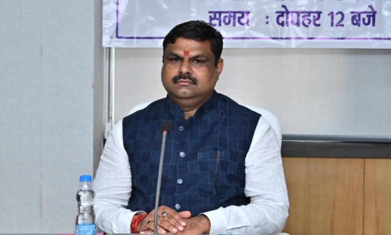 शिक्षा विभाग के अधिकारी शिक्षण कार्य को सर्वोच्च प्राथमिकता दें : मंत्री गजेन्द्र यादव…. शिक्षा विभाग के अधिकारी शिक्षण कार्य को सर्वोच्च प्राथमिकता दें : मंत्री गजेन्द्र यादव….