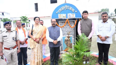 कैदियों ने ‘पुष्प की अभिलाषा’ का किया सामूहिक पाठ….