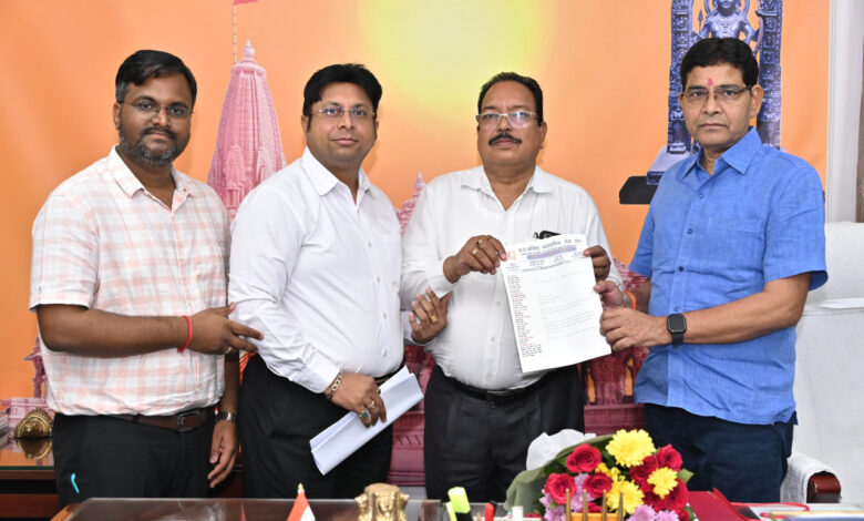 राजस्व मंत्री टंक राम वर्मा की पहल से वार्ता सफल, विभागीय कार्य नियमित रूप से होंगे संचालित… राजस्व मंत्री टंक राम वर्मा की पहल से वार्ता सफल, विभागीय कार्य नियमित रूप से होंगे संचालित…