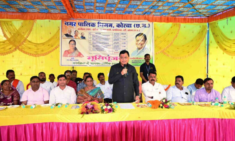 उद्योग मंत्री ने स्लम बस्ती को दी 55 लाख रूपए के विकास कार्याे की सौगात…. उद्योग मंत्री ने स्लम बस्ती को दी 55 लाख रूपए के विकास कार्याे की सौगात….