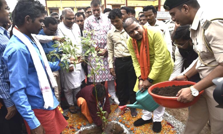छत्तीसगढ़ देश का ऑक्सीजोन: वनमंत्री केदार कश्यप…. छत्तीसगढ़ देश का ऑक्सीजोन: वनमंत्री केदार कश्यप….