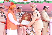 स्वतंत्रता दिवस समारोह: मुख्यमंत्री ने 35 पुलिस अधिकारियों एवं जवानों को पुलिस पदकों से किया सम्मानित….